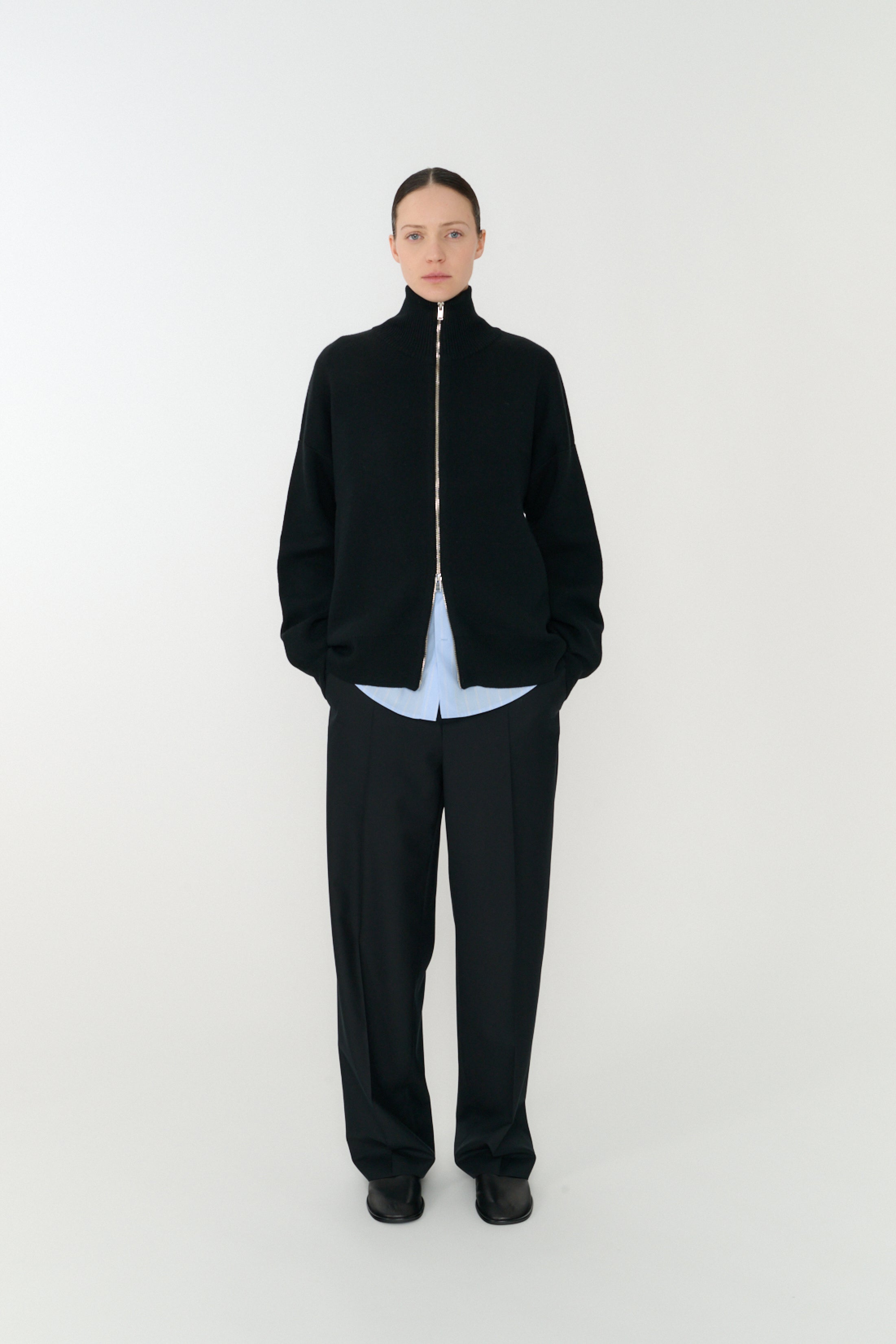 ZIP-UP CARDIGAN