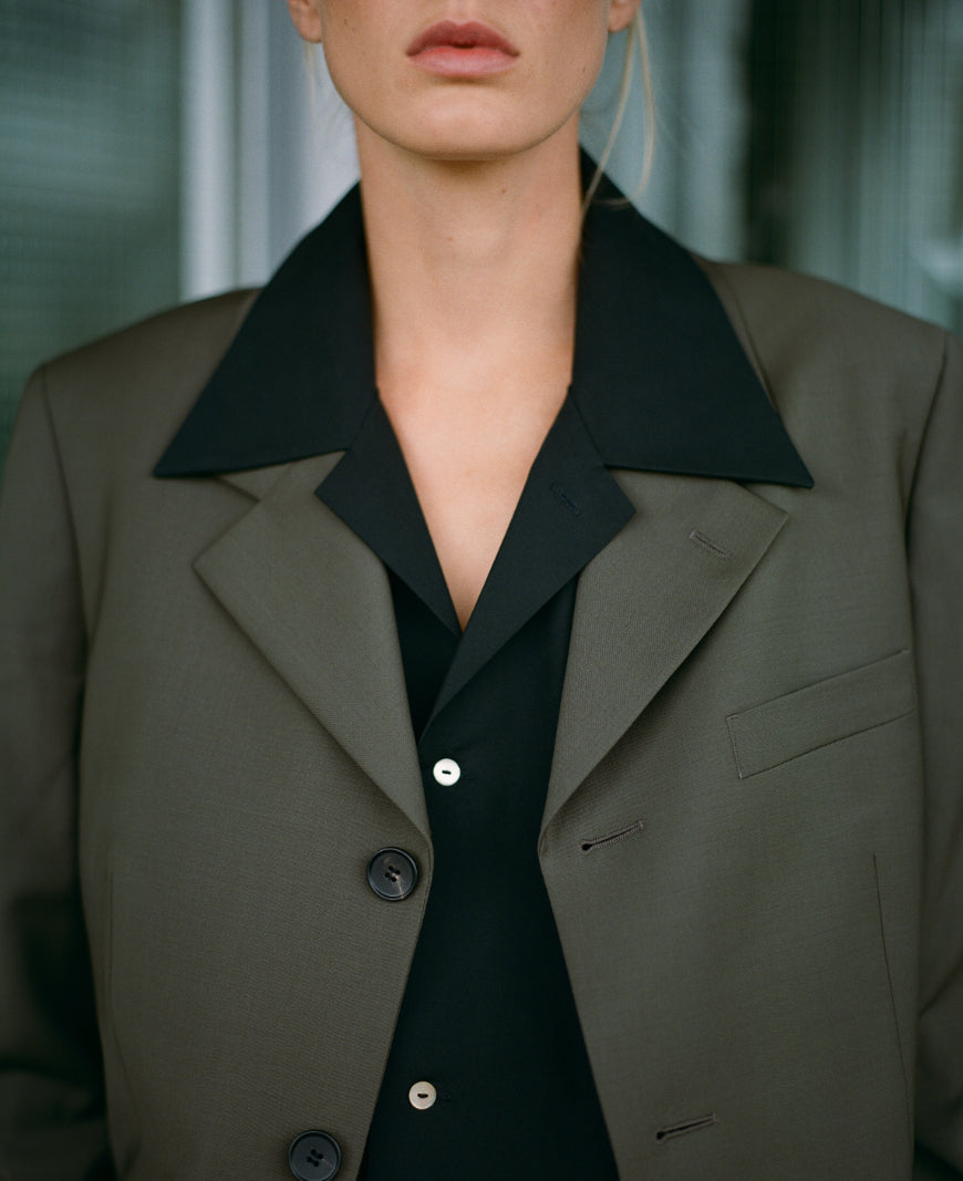 3-BUTTON JACKET IN VIRGIN WOOL