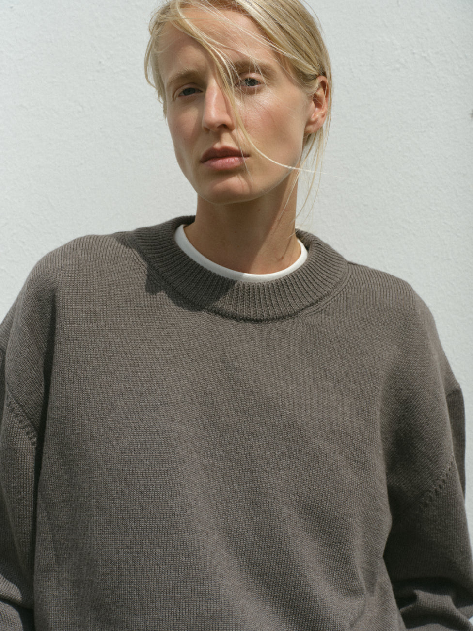 CREW NECK SWEATER