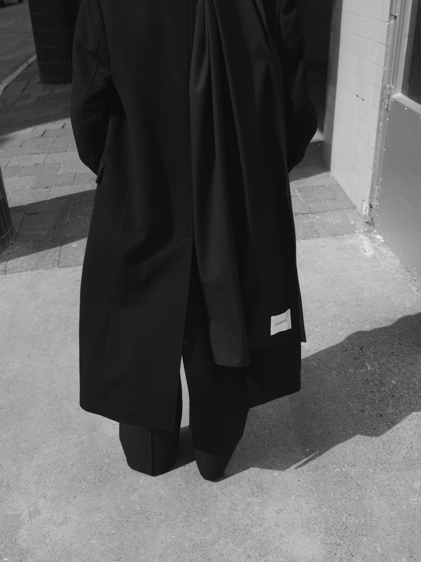 DOUBLE-BREASTED COAT